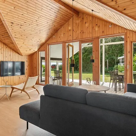 Feriehus Renovated 4 Sea View Calm *