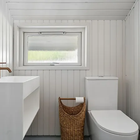Renovated 4 Sea View Calm