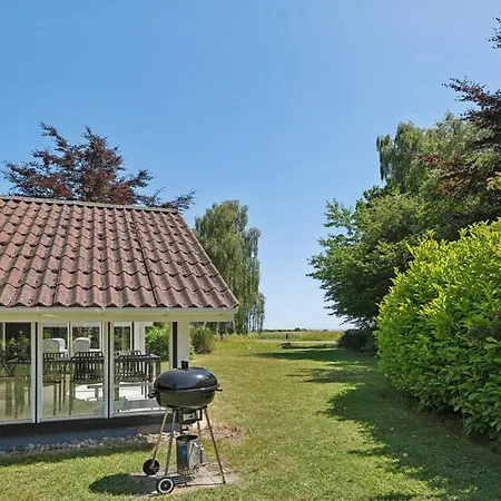Renovated 4 Sea View Calm Nysted
