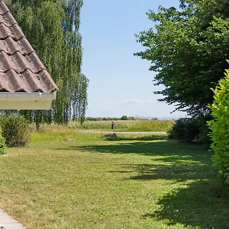 Renovated 4 Sea View Calm Feriehus Nysted
