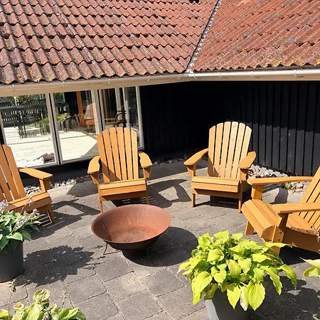 Dom wakacyjny Renovated 4 Sea View Calm Nysted